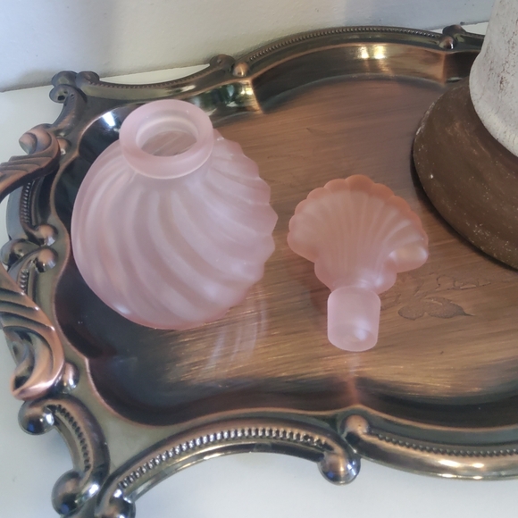 Vintage Pink Frosted Satin Glass Perfume Bottle - Picture 3 of 5
